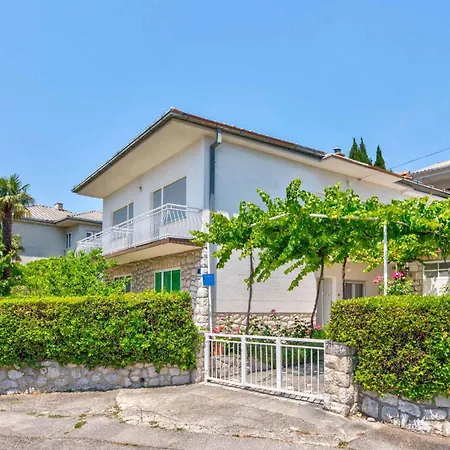 In 41682 Apartamento *